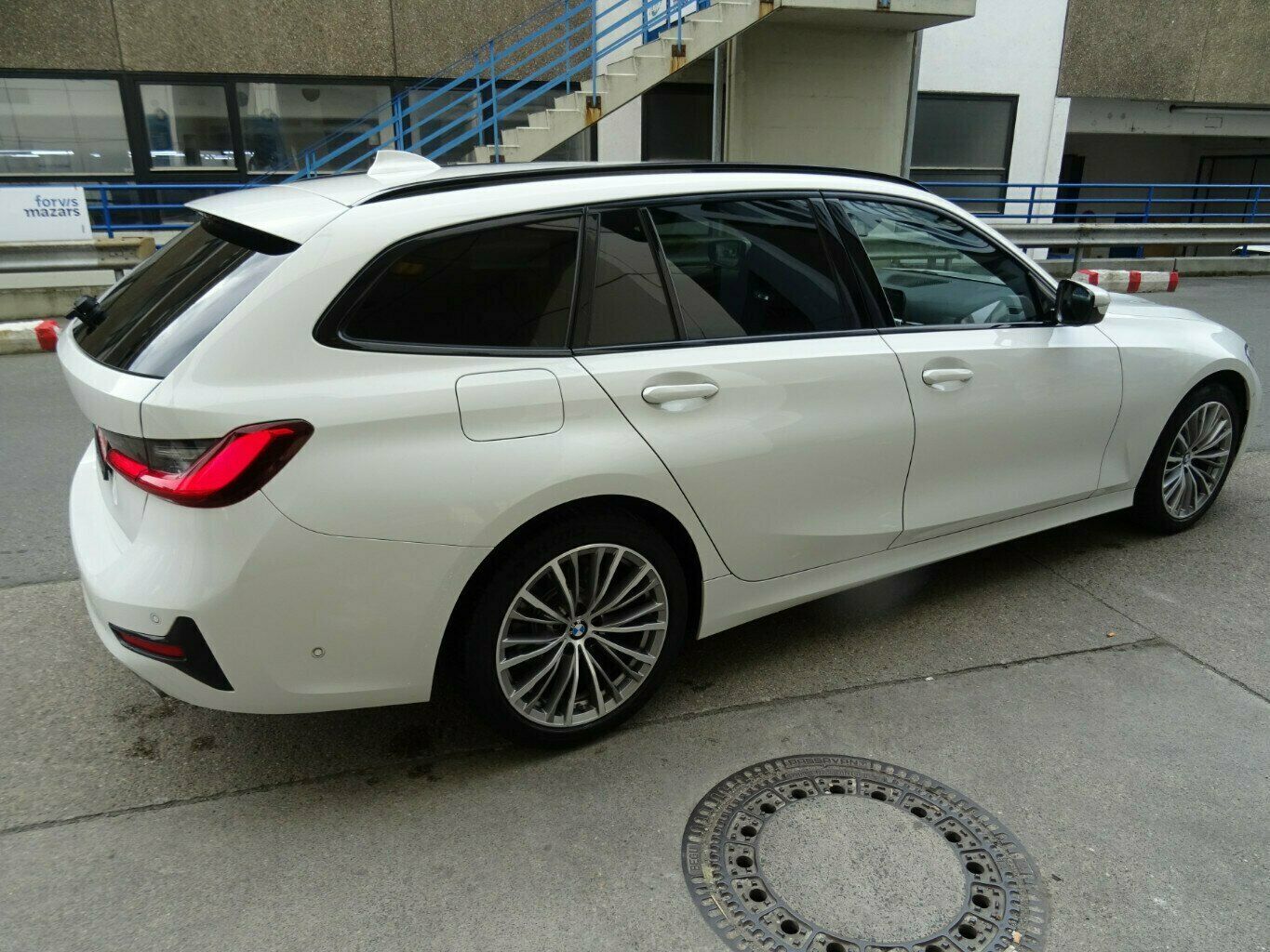 BMW 320D Sportline xDrive - Samsaru's Car Outlet