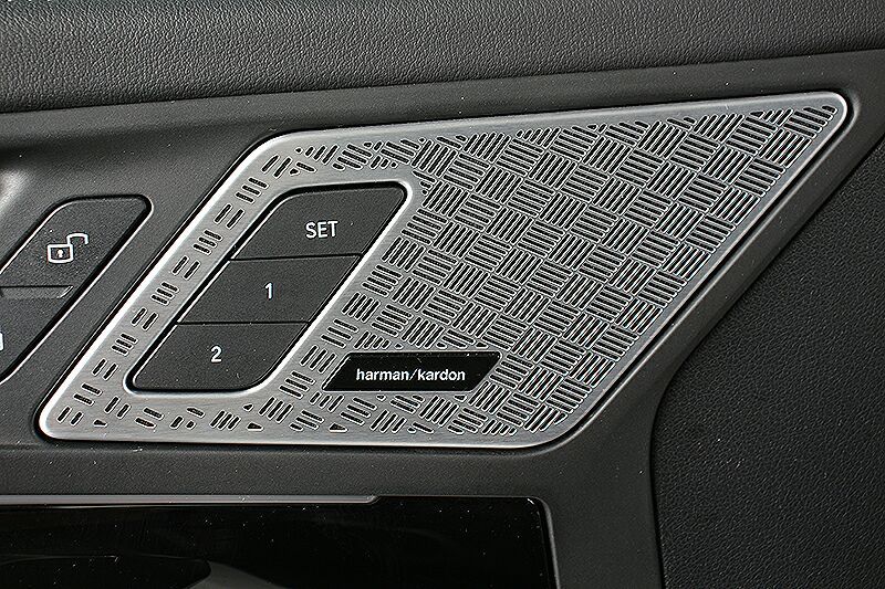 BMW X1 xDrive23d M Sportpaket - Samsaru's Car Outlet