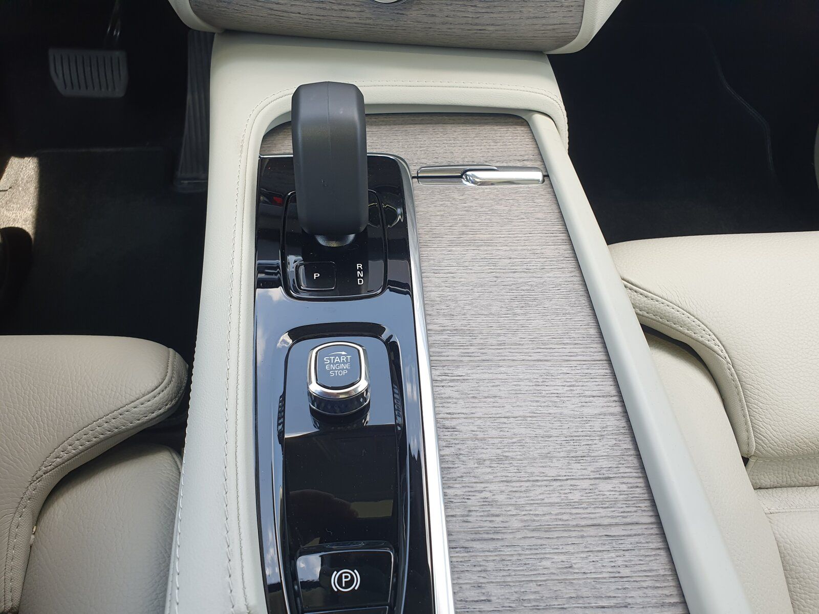 Volvo XC90 B5 AWD Ultimate Bright |PANO|LED|AHK|360°