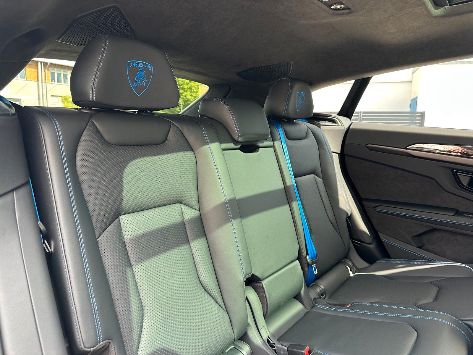 Lamborghini Urus SE - Samsaru's Car Outlet
