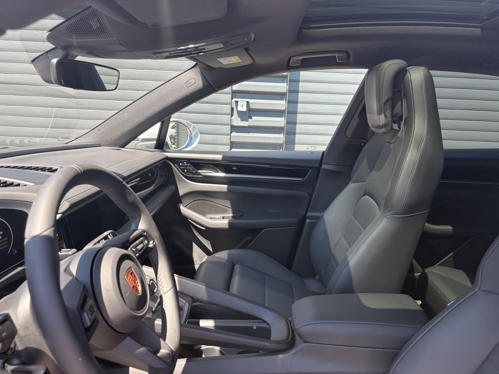 Porsche Macan Electric 4 S - Samsaru's Car Outlet