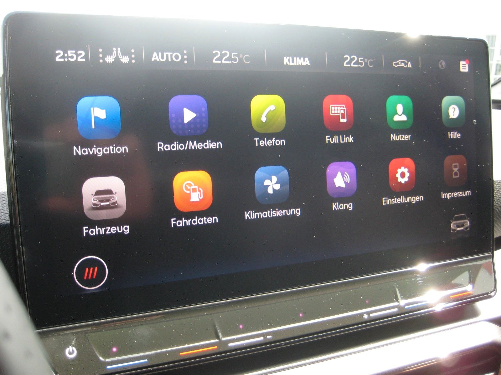 Cupra Leon 1.5 eTSI DSG Sportstourer - Samsaru's Car Outlet