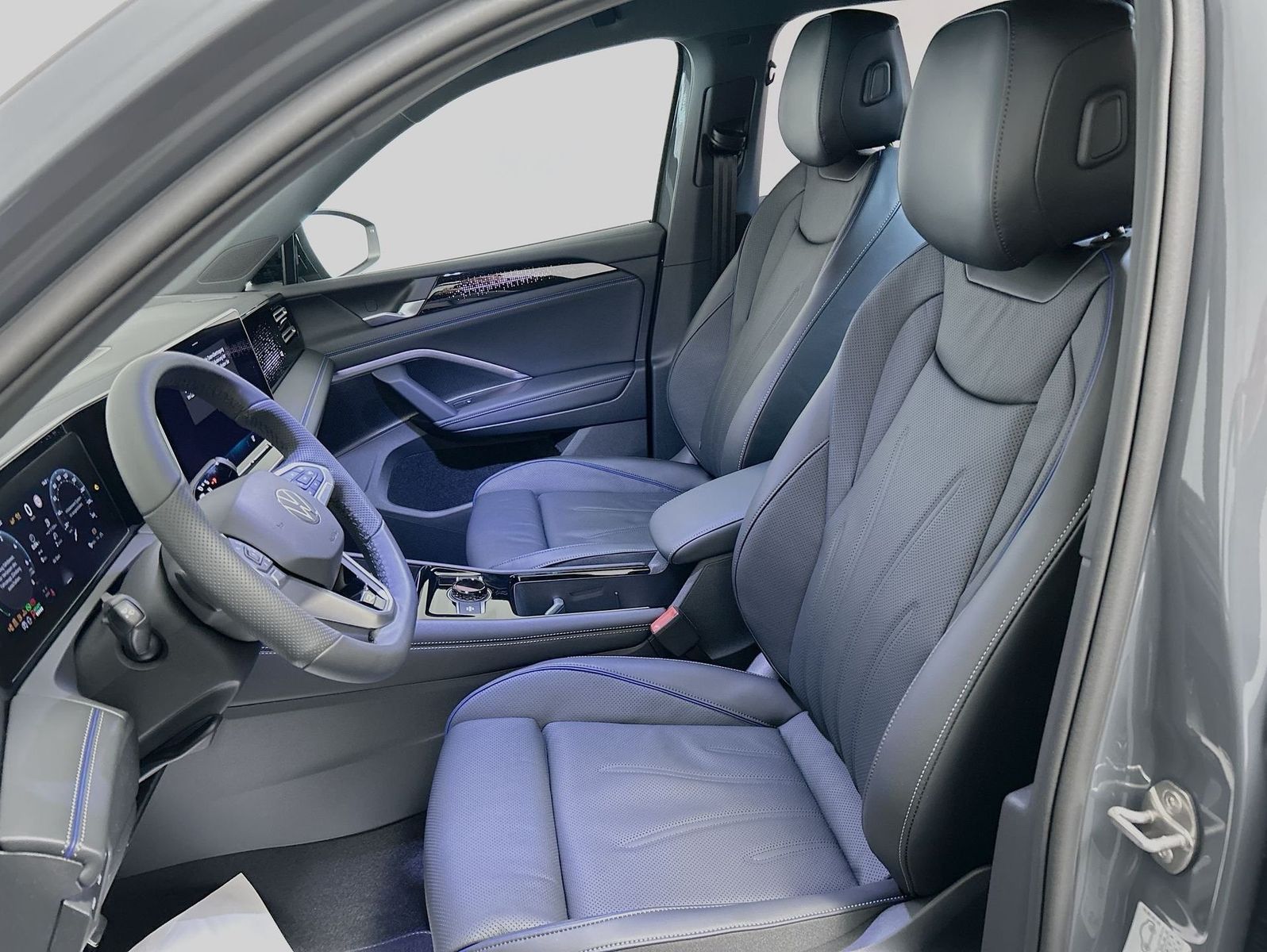Volkswagen Tiguan R-Line eHybrid Black CarPlay Matrix Leder