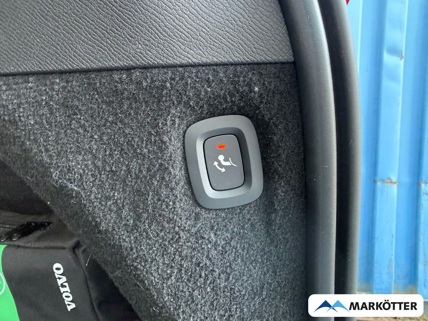Volvo XC90 B5 AWD Ultimate Dark 7-Sitz. AHK/ACC/360°