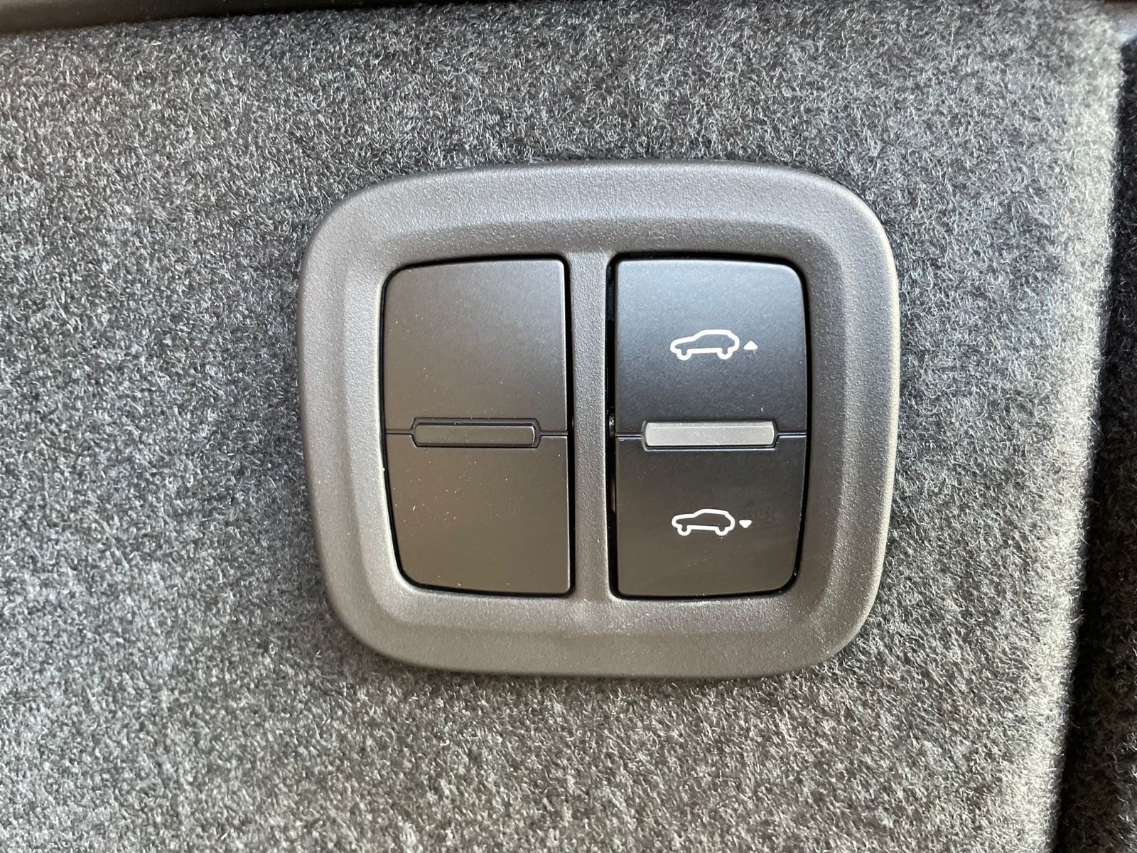 Porsche Macan 4 - Samsaru's Car Outlet