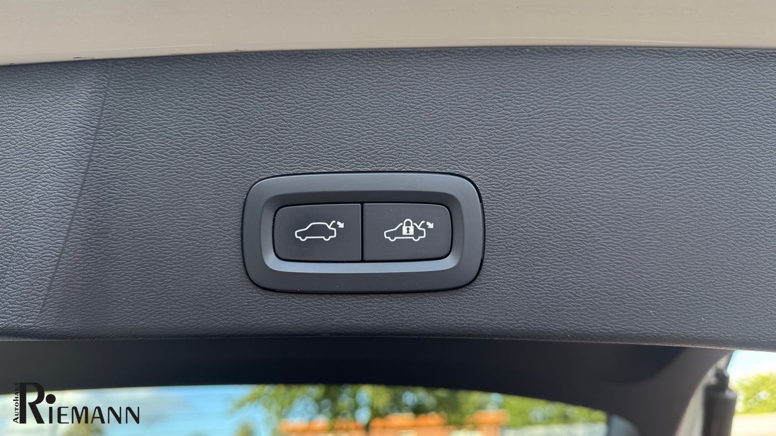 Volvo XC40 Recharge Twin Motor Plus + Winter-Paket