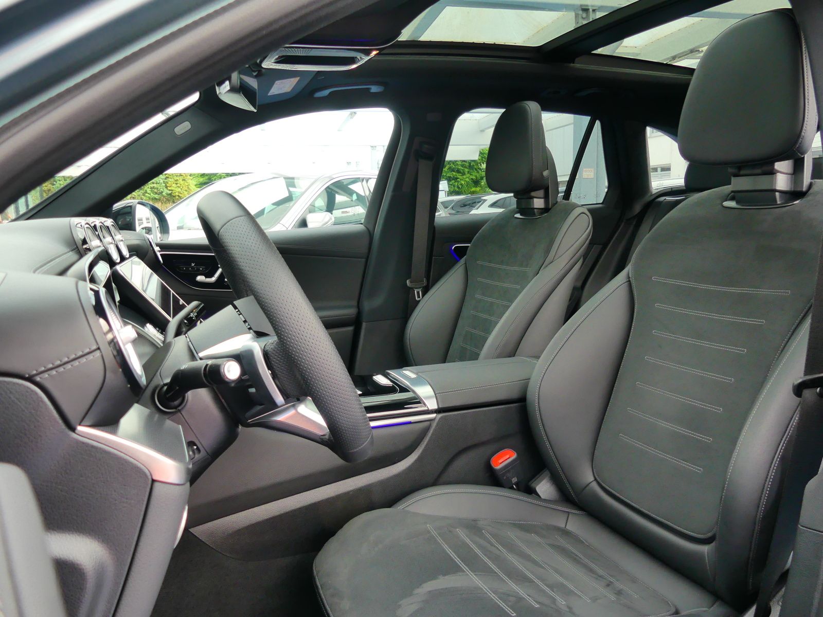 Mercedes-Benz GLC 220d AMG 4M +AHK*Panorama+Distronic+360°Kam+