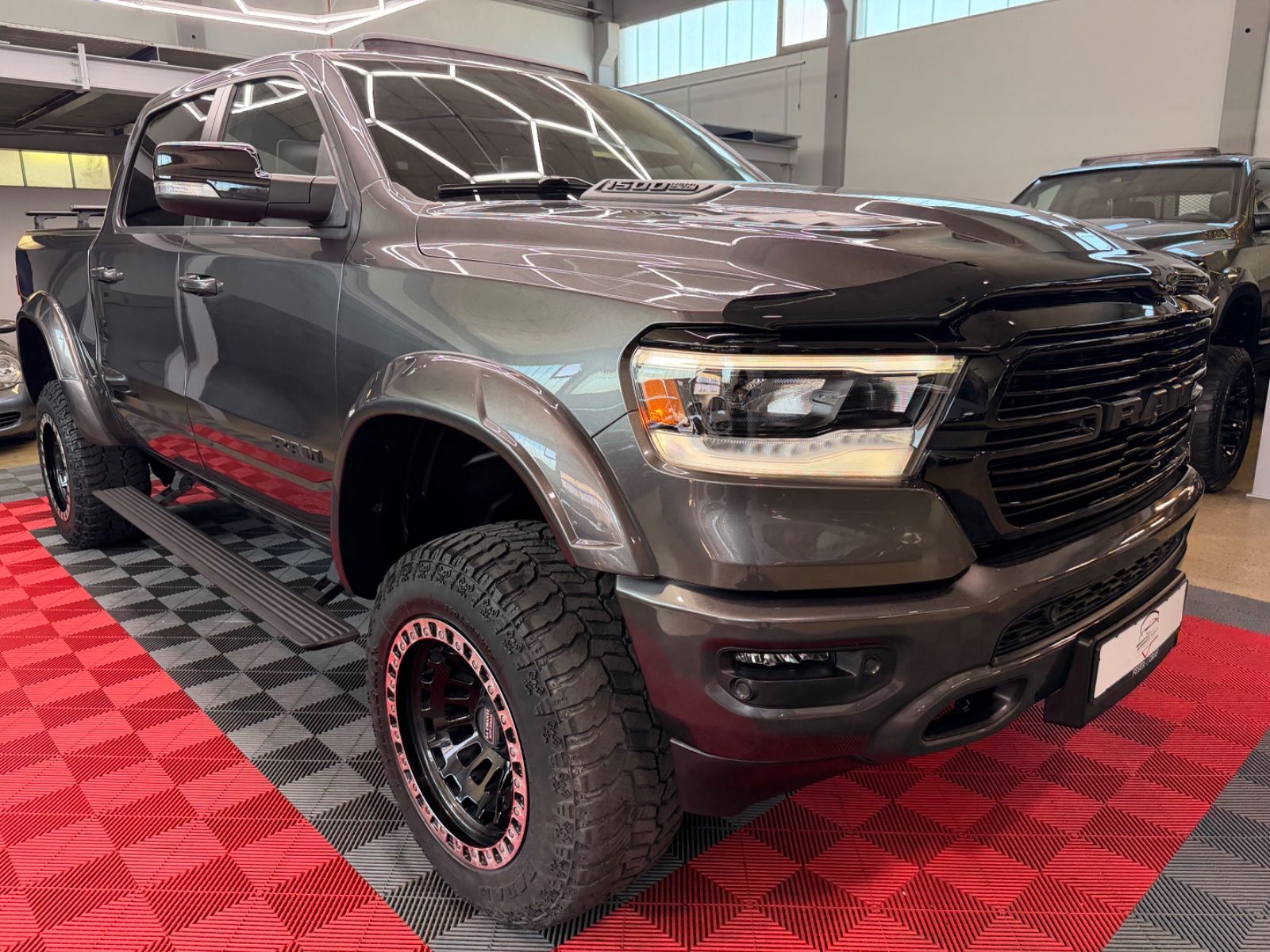 Dodge RAM 1500 5.7 4X4 LARAMIE PANO LPG MonsterTruck