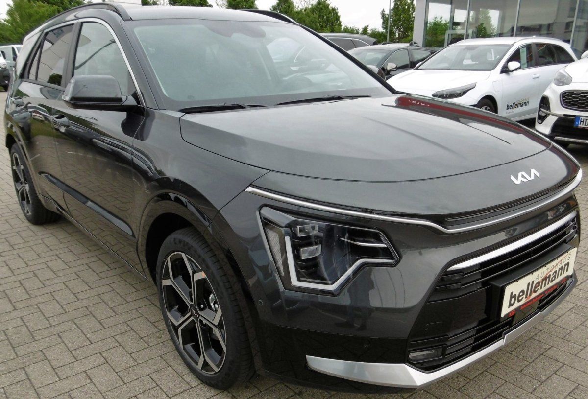 Kia Niro Spirit 1.6 Hybrid - Samsaru's Car Outlet
