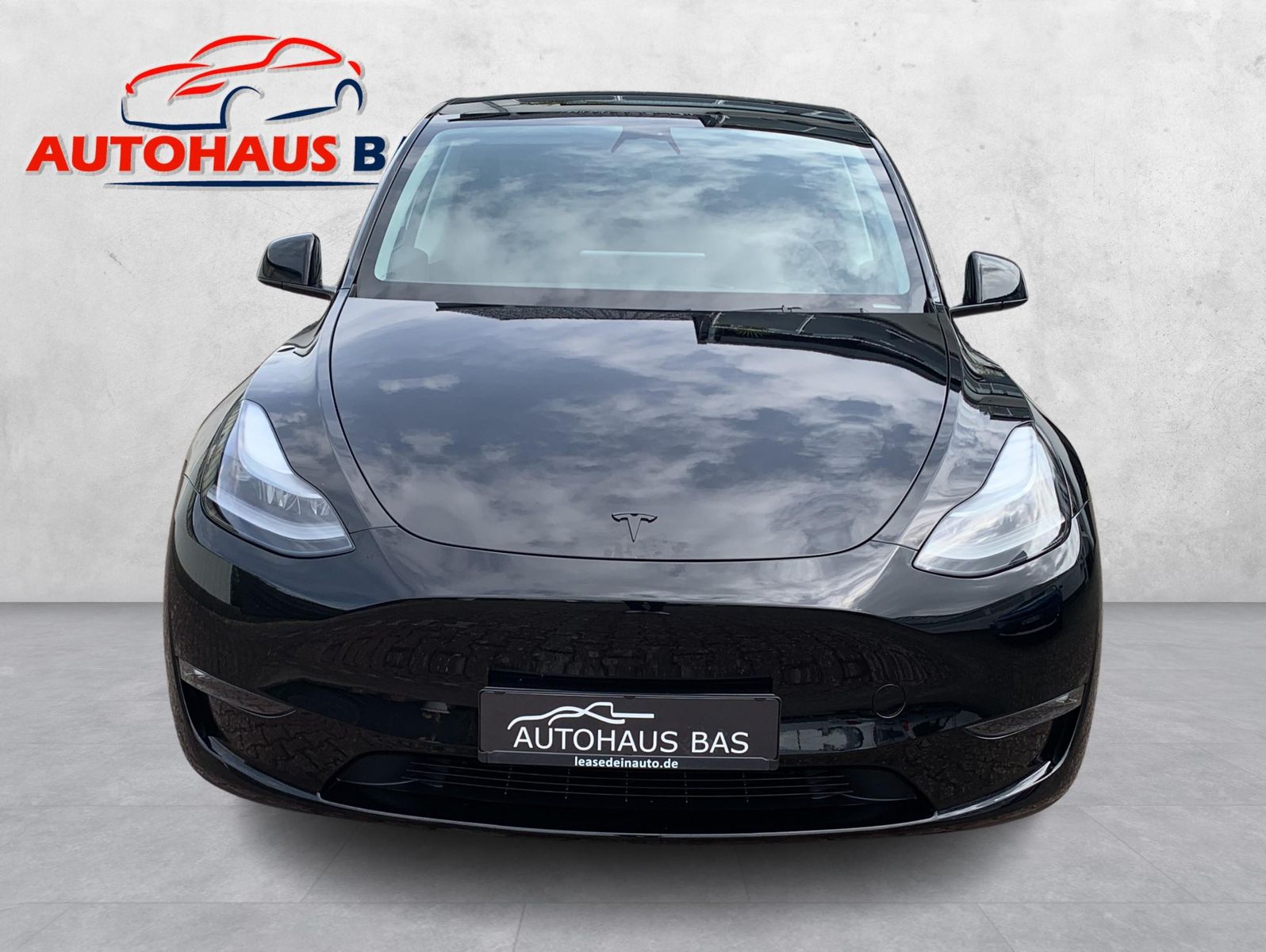 Tesla Model Y Long Range AWD* 1.Hand * Mwst ausweisbar