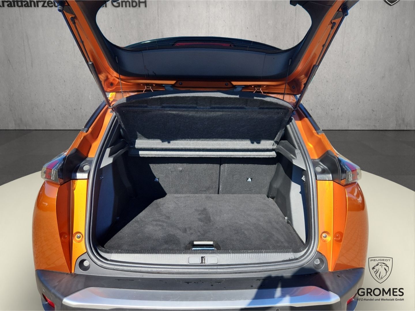 Peugeot 2008 e 136 GT - Samsaru's Car Outlet