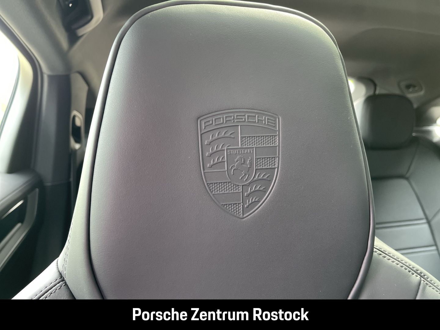 Porsche Cayenne E-Hybrid Coupe Panorama Surround-View