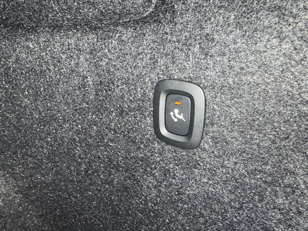 Volvo XC40 Ultimate AWD Recharge Pure Electric ACC LED