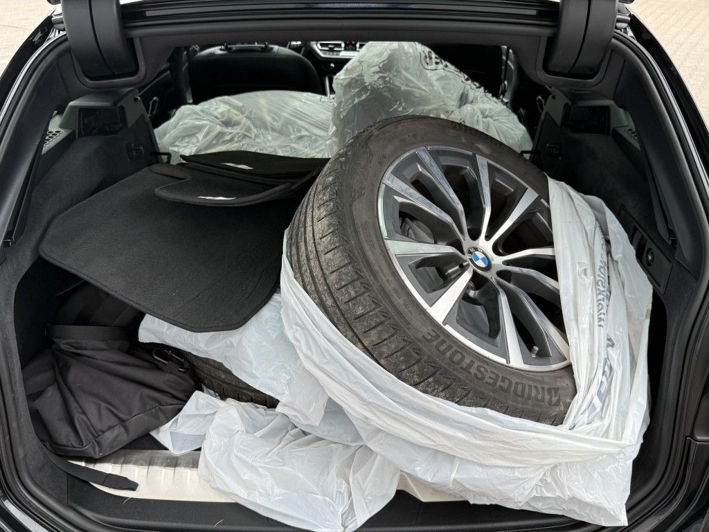 BMW 330 e Touring Aut. Advantage - Samsaru's Car Outlet