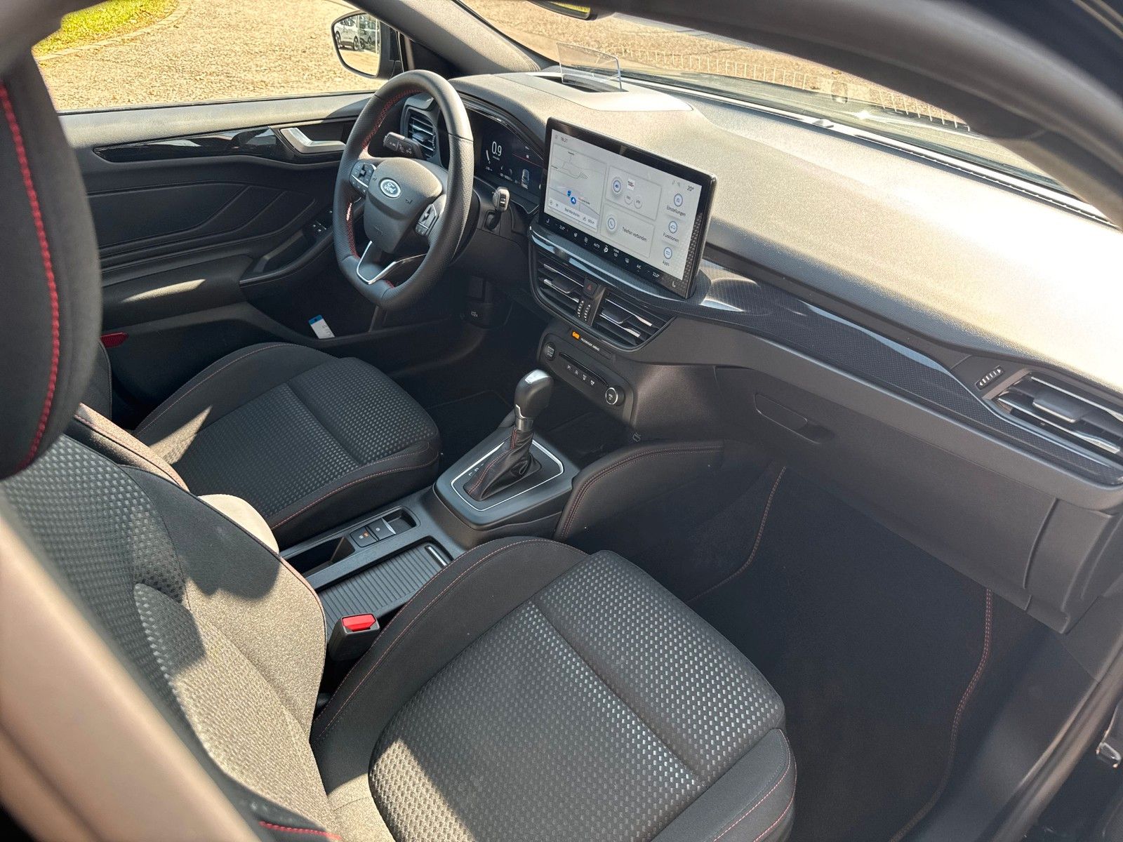 Ford Focus Turnier ST-Line X, AHK, ACC-TEMPOMAT