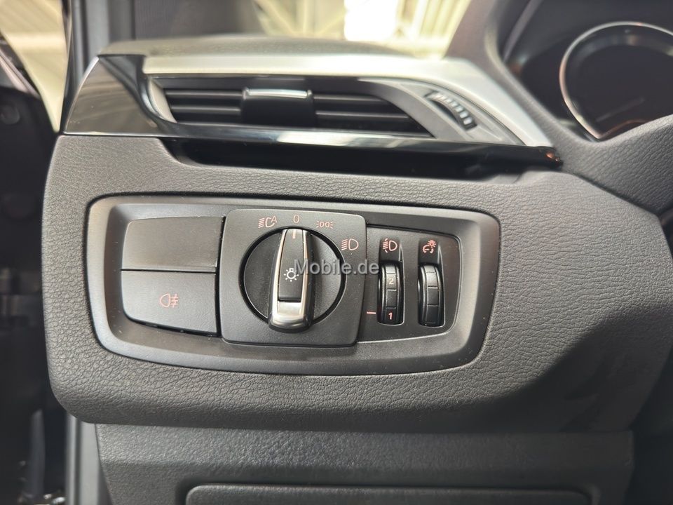 BMW X1 xDrive25e Advantage - Samsaru's Car Outlet