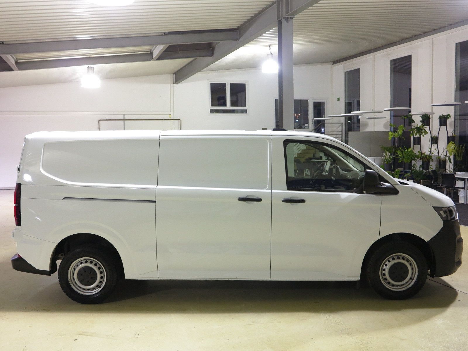 Volkswagen T7 Transporter Kasten TDI2.0 SCR Lang 3Si FlüTür