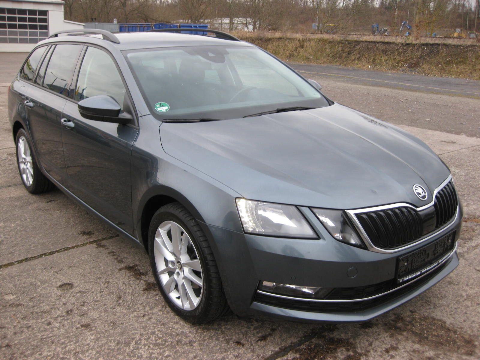 Skoda Octavia Combi Style - Samsaru's Car Outlet