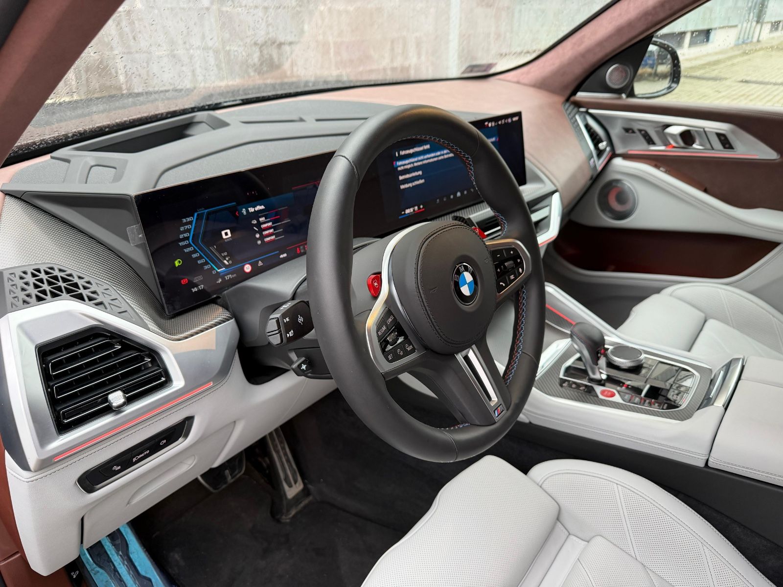 BMW XM 50e MASSAGE.SOFTCL.B&W.DR.ASS.PRO.AHK.360°