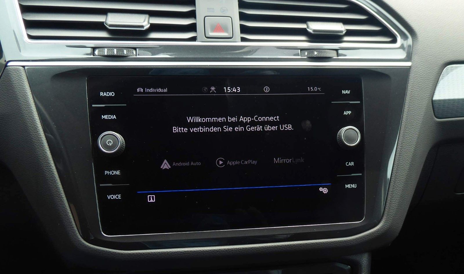 Volkswagen Tiguan Life 4Motion 2.0 TDI - Samsaru's Car Outlet