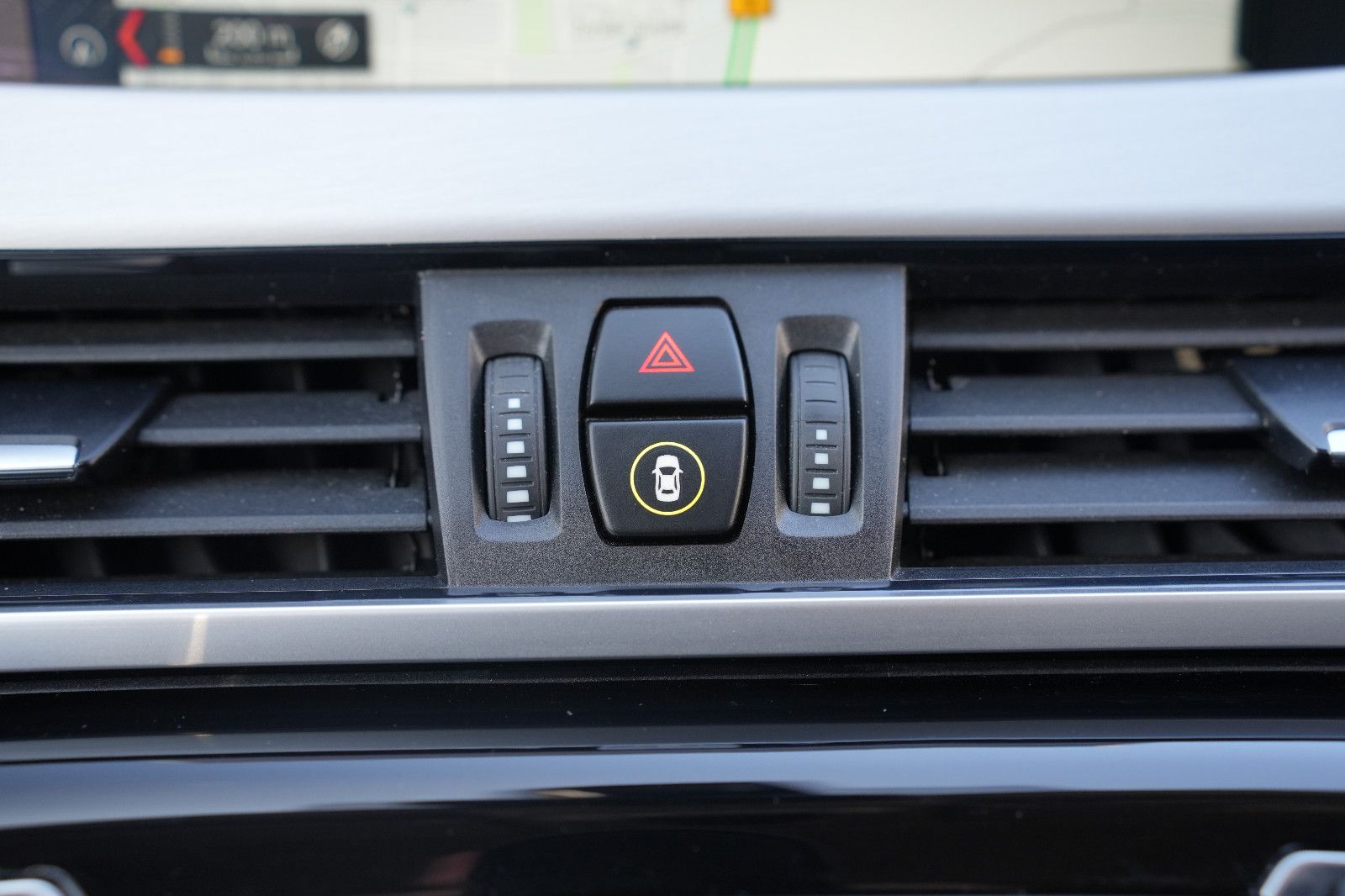 BMW X1 25e xDrive Advantage - Samsaru's Car Outlet