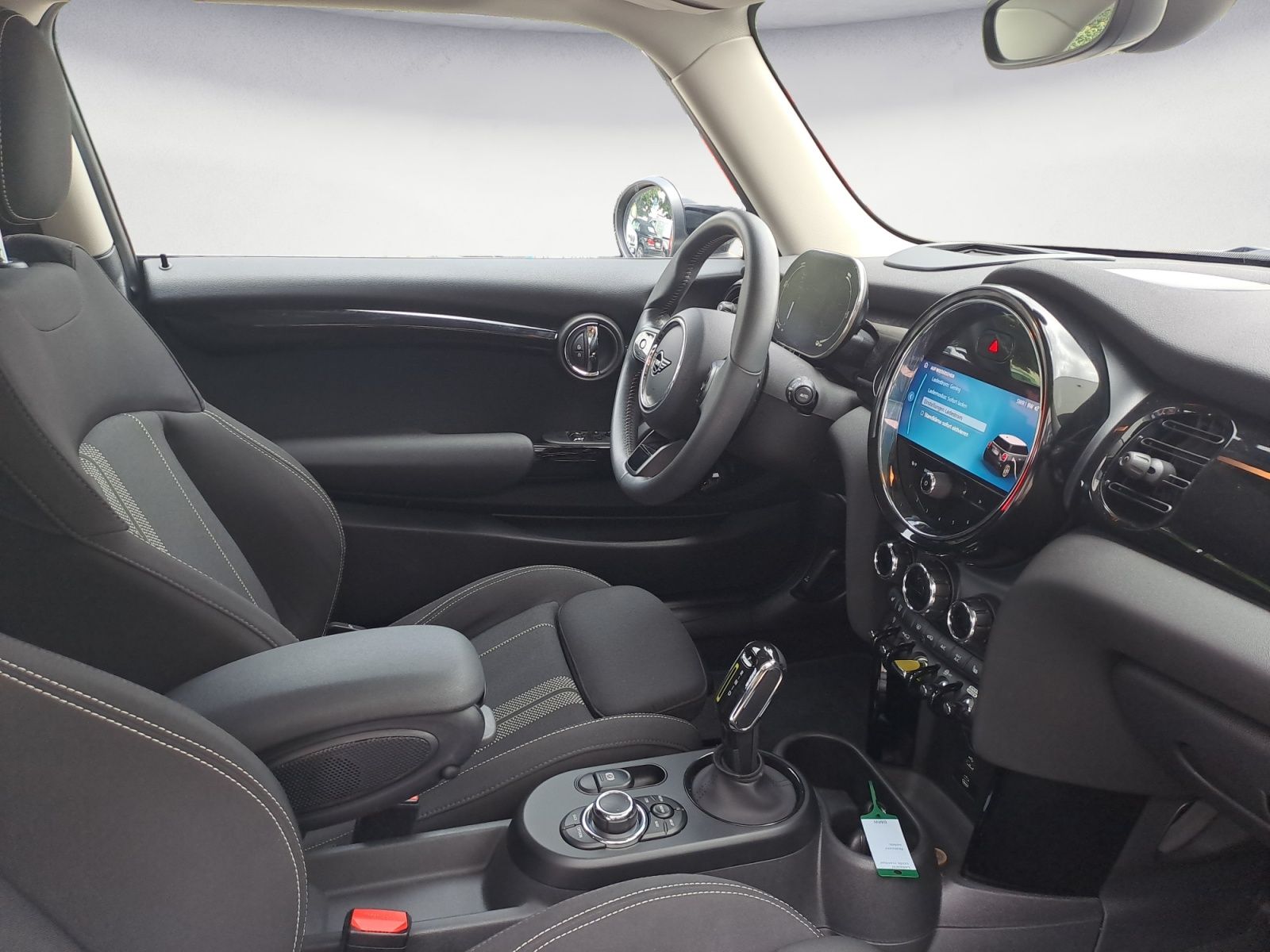 MINI Cooper SE - Samsaru's Car Outlet