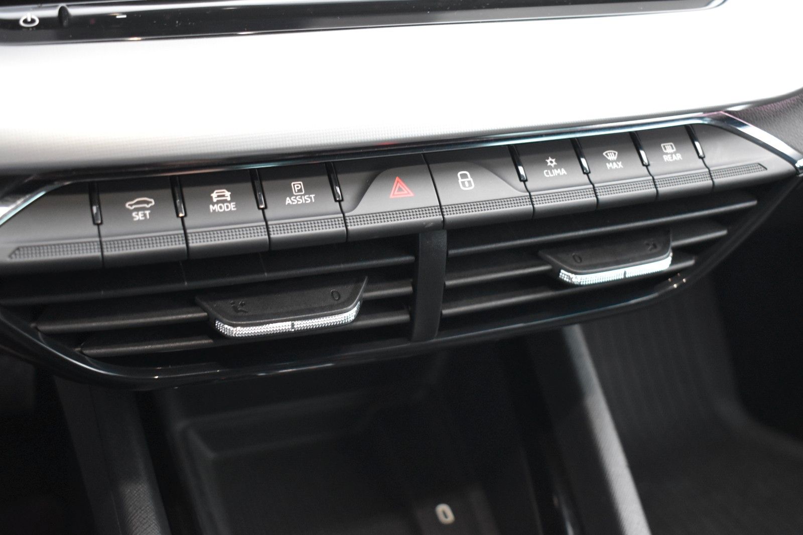 Skoda Octavia Lim. Clever*AHK*LED*VIRTUAL*KAMERA*NAVI