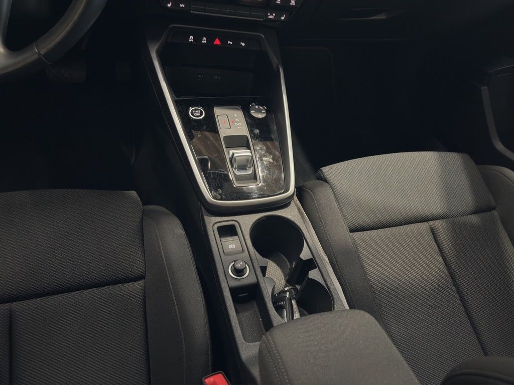 Audi A3 Sportback 1.5 TFSI 35 advanced +Navi+Sportsit