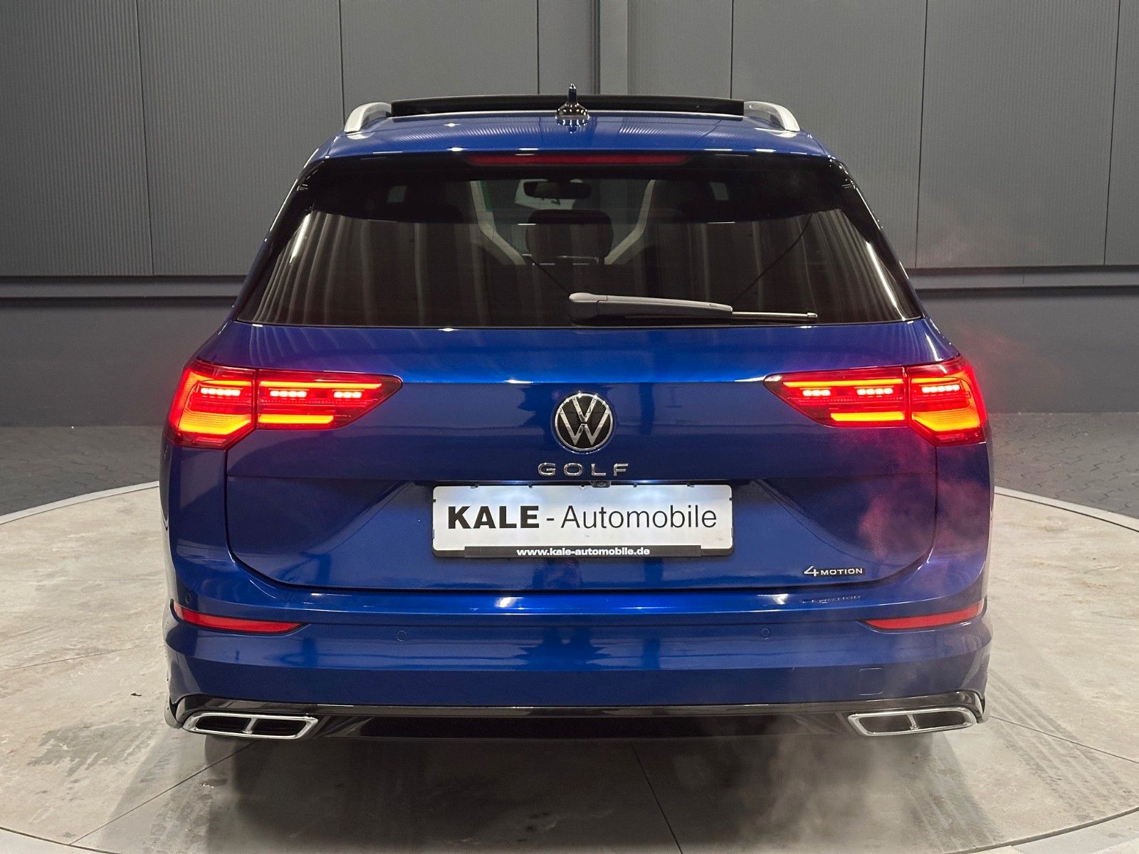 Volkswagen Golf Variant R-Line 4Motion*PANORAMA*AHK*Standhz