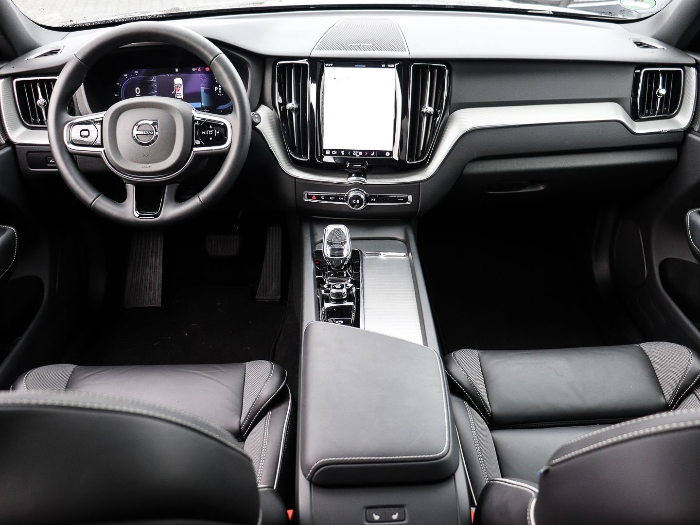 Volvo XC60 Plus Black Edition Recharge Plug-In Hybrid