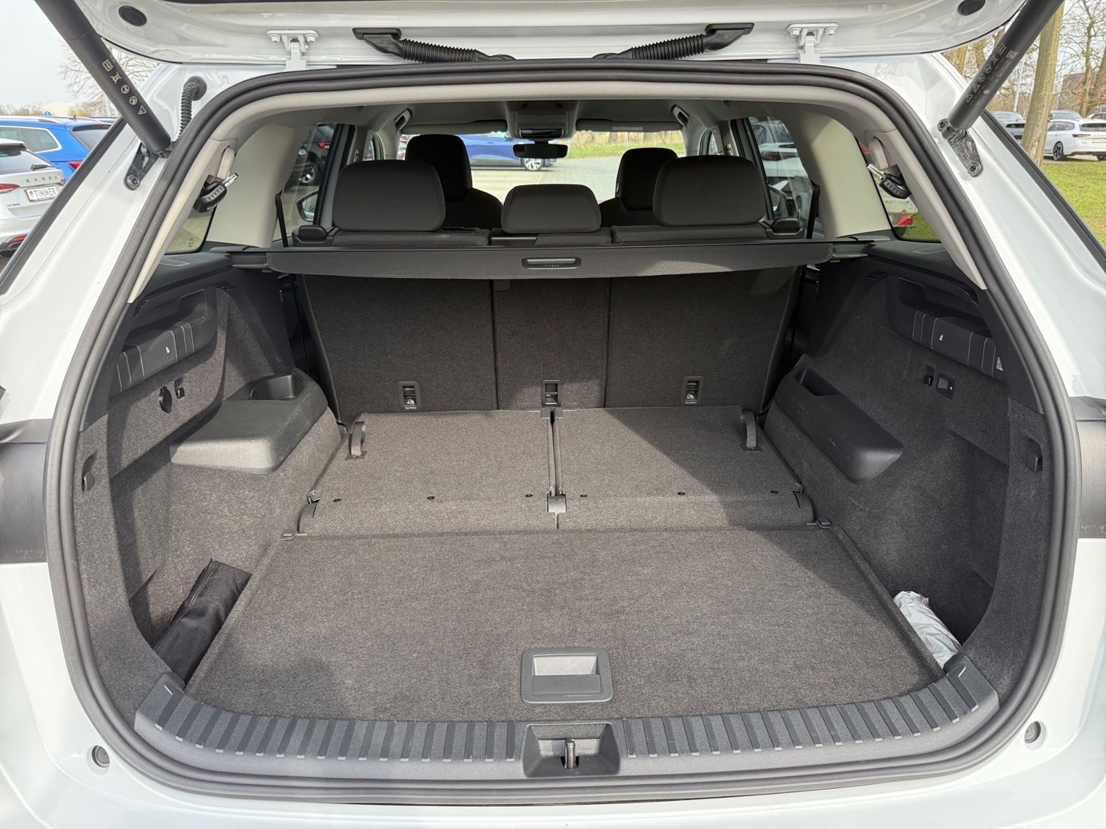 Skoda Kodiaq 2.0 TSI DSG 4x4 SELECTION +MATRIX +AHK +R