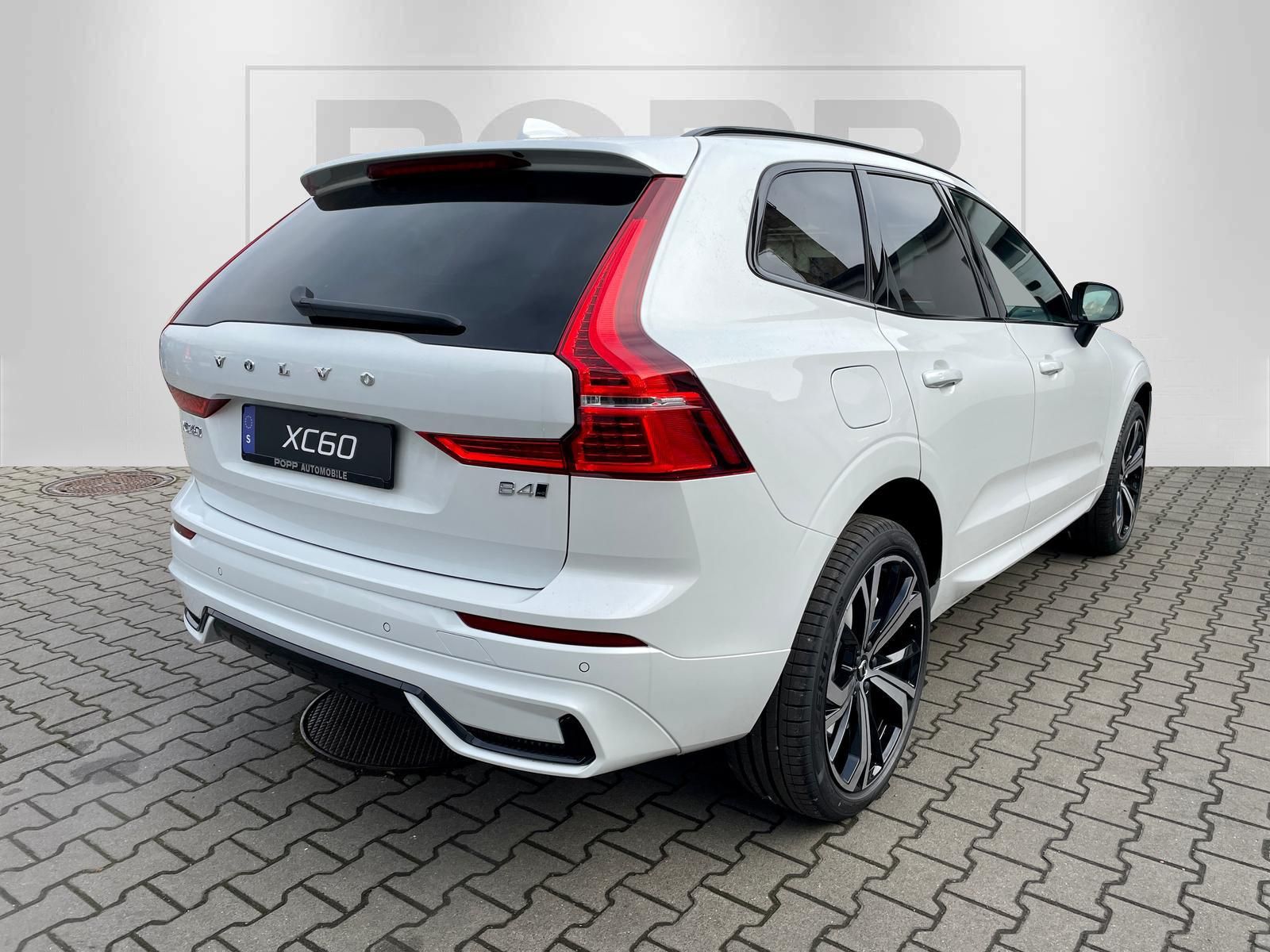 Volvo XC60 B4 AWD Plus Dark 4xSHZ ACC BLIS FHZ STDHZ