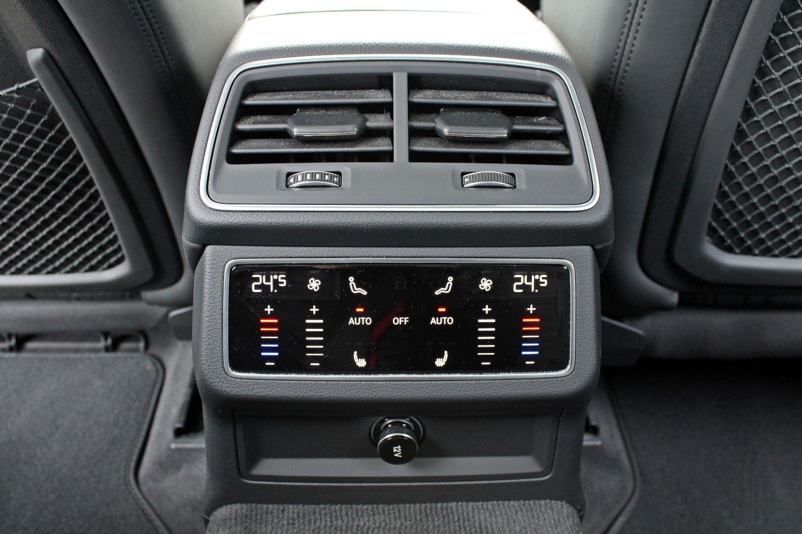 Audi RS6 Avant TFSI qu performance PANO LASER AHK HUD