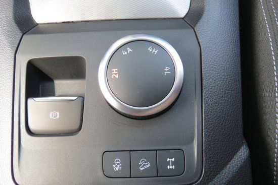 Volkswagen Amarok 2.0 TDI Life 4Motion - Samsaru's Car Outlet