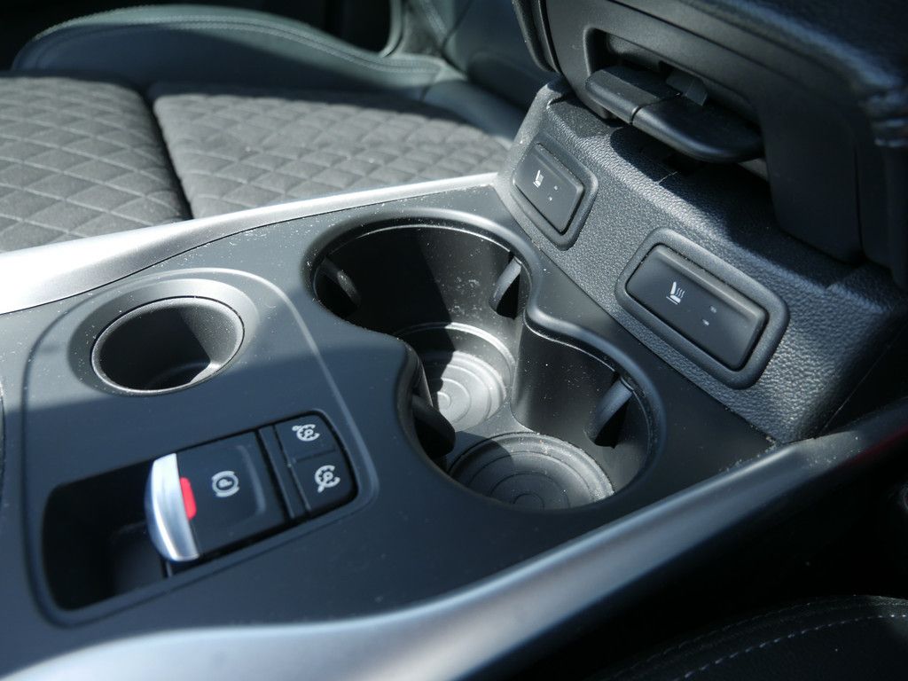Renault Kadjar Intens TCe 140 EDC - Samsaru's Car Outlet