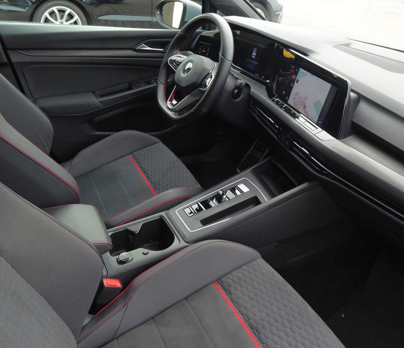 Volkswagen Golf VIII GTI Clubsport - Samsaru's Car Outlet