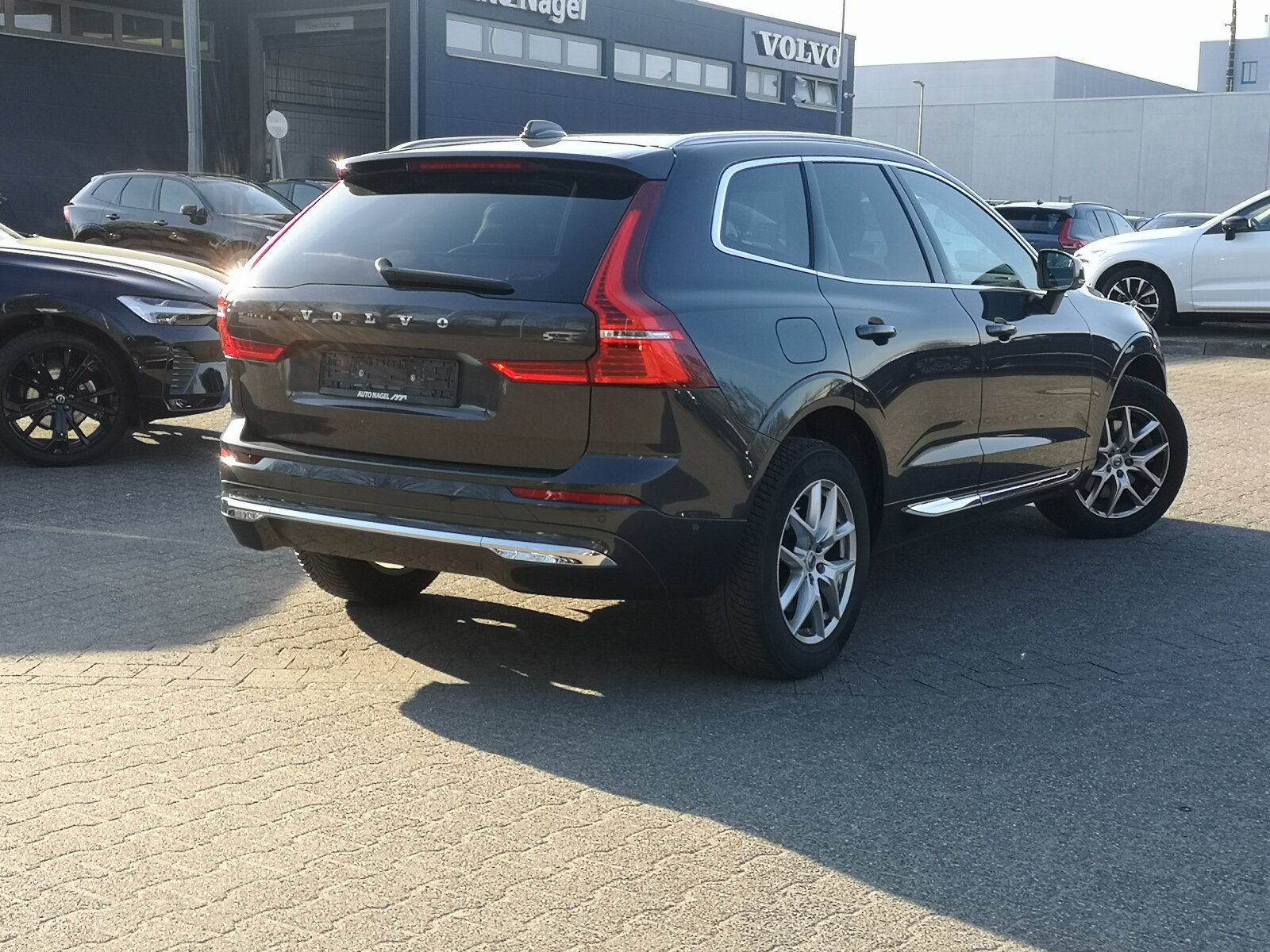 Volvo XC60 B4 Plus Bright SHD/Keyless-Start/Autom./LED