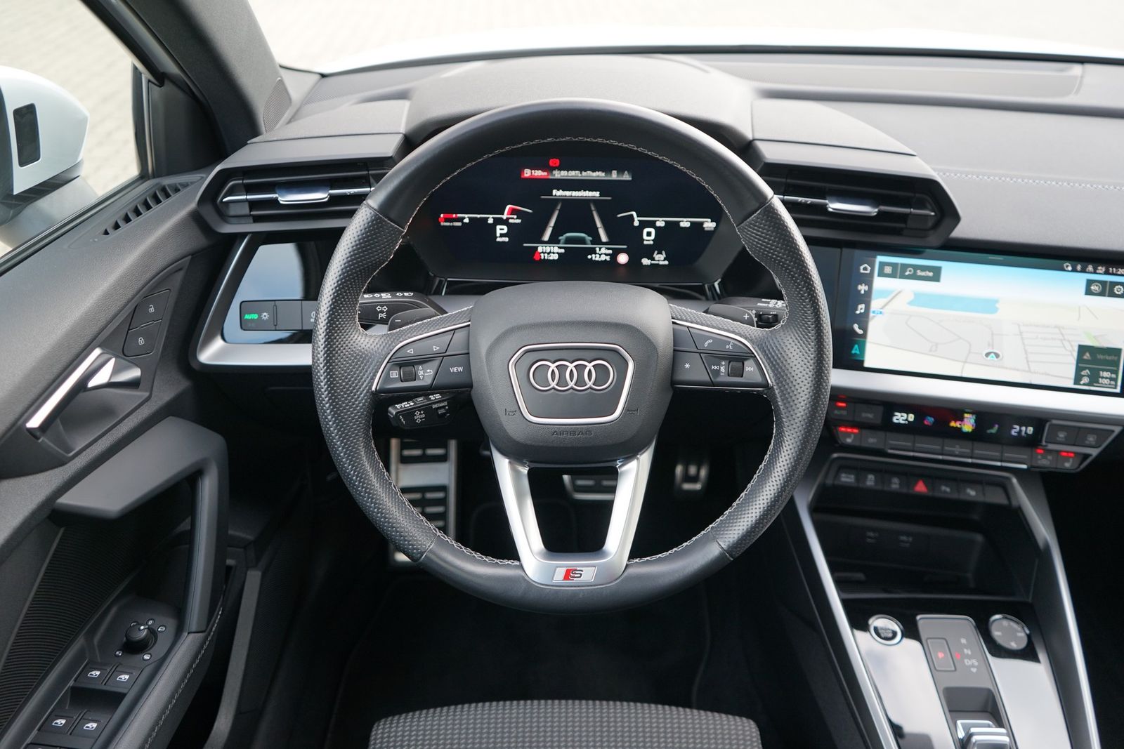 Audi A3 35 TDI Sportback S-Line S-Tronic LED Navi PDC