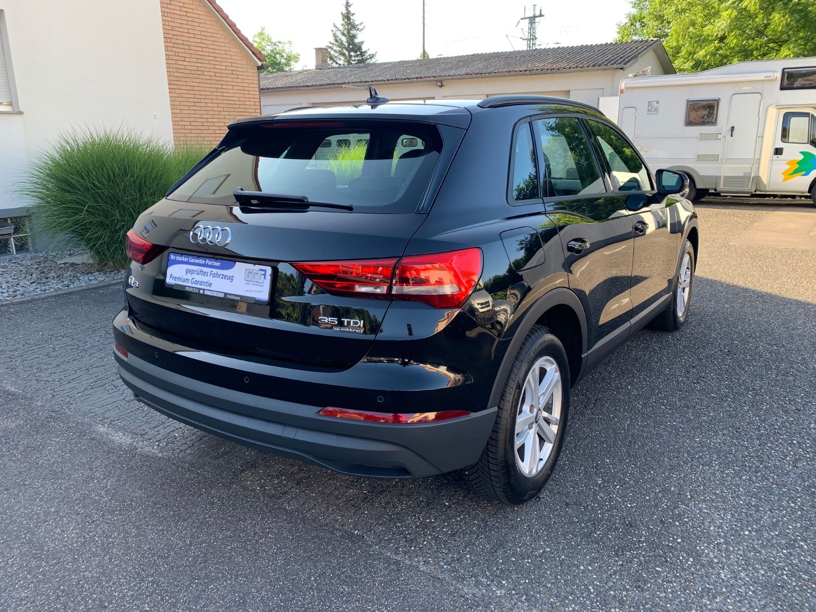 Audi Q3 35 TDI quattro S-line - Samsaru's Car Outlet