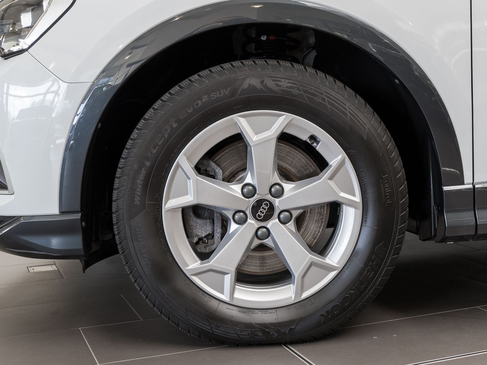 Audi Q3 40 TFSI Q ADVANCED - Samsaru's Car Outlet