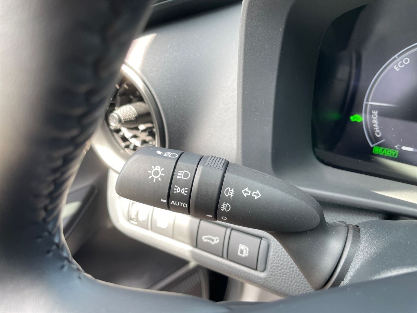 Toyota C-HR 1.8 Hybrid Team D *Technik-Paket*Kamera*SHZ