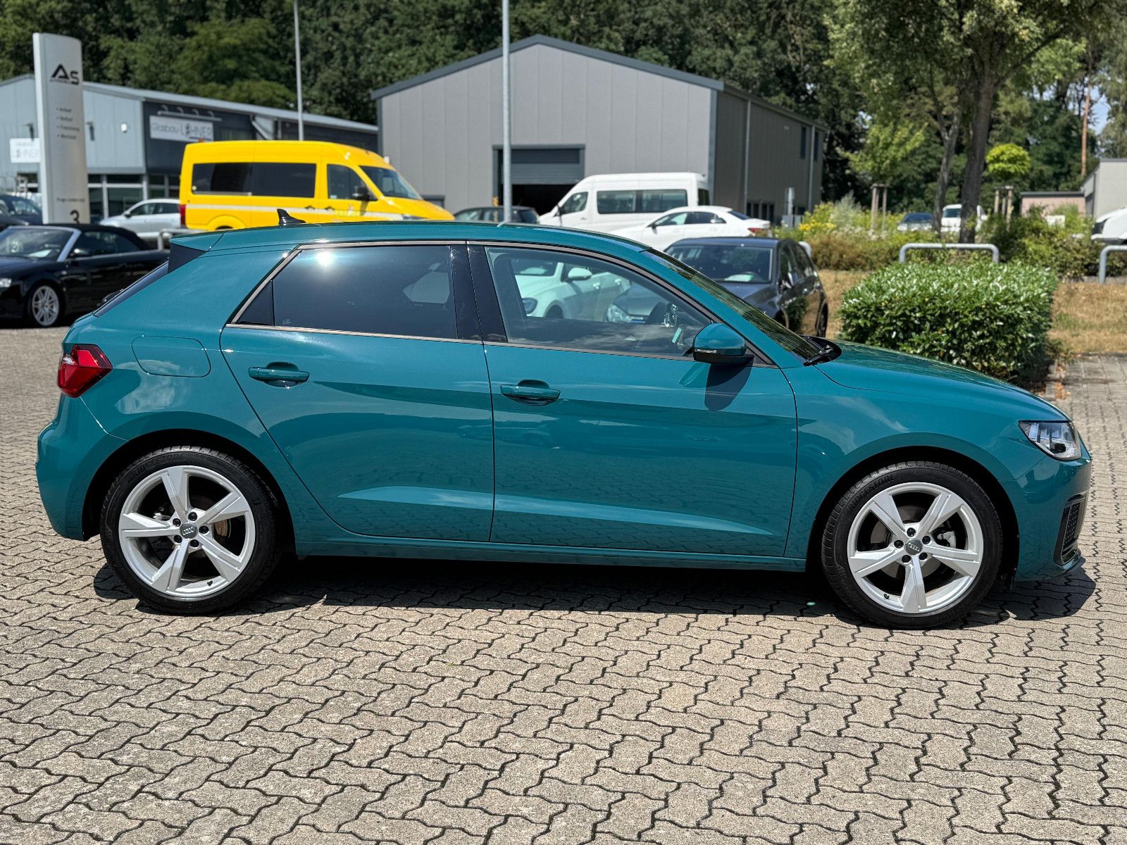 Audi A1 Sportback 35 TFSI advanced S-tronic - Samsaru's Car Outlet