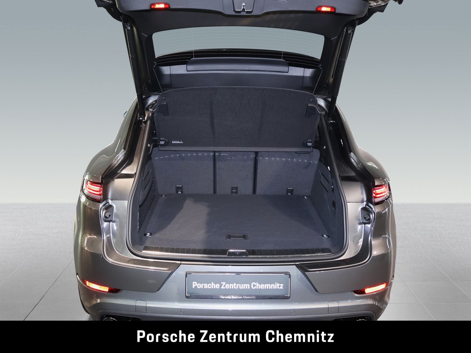 Porsche Cayenne E-Hybrid Coupé Black Edition!;Head-Up;In