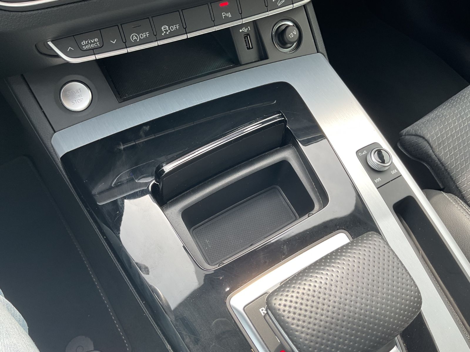 Audi Q5 40 TDI quattro S line - Samsaru's Car Outlet