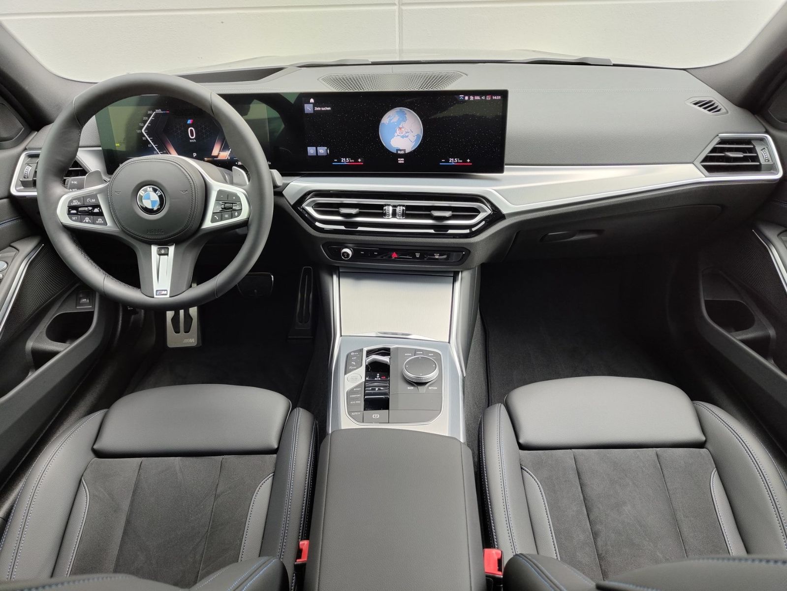 BMW 330i xDrive M Sportpaket - Samsaru's Car Outlet
