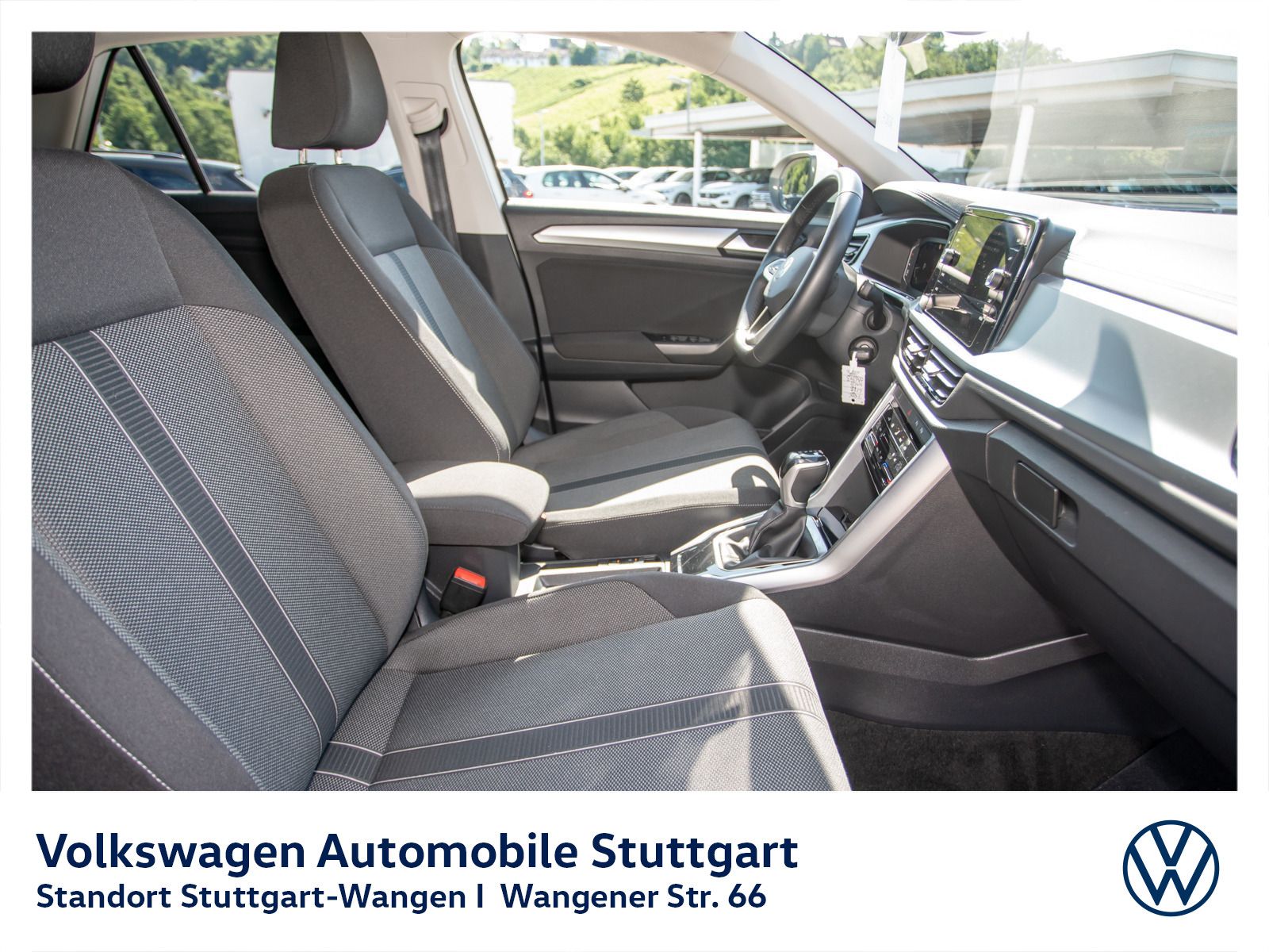 Volkswagen T-Roc Life 1.5 TSI DSG - Samsaru's Car Outlet