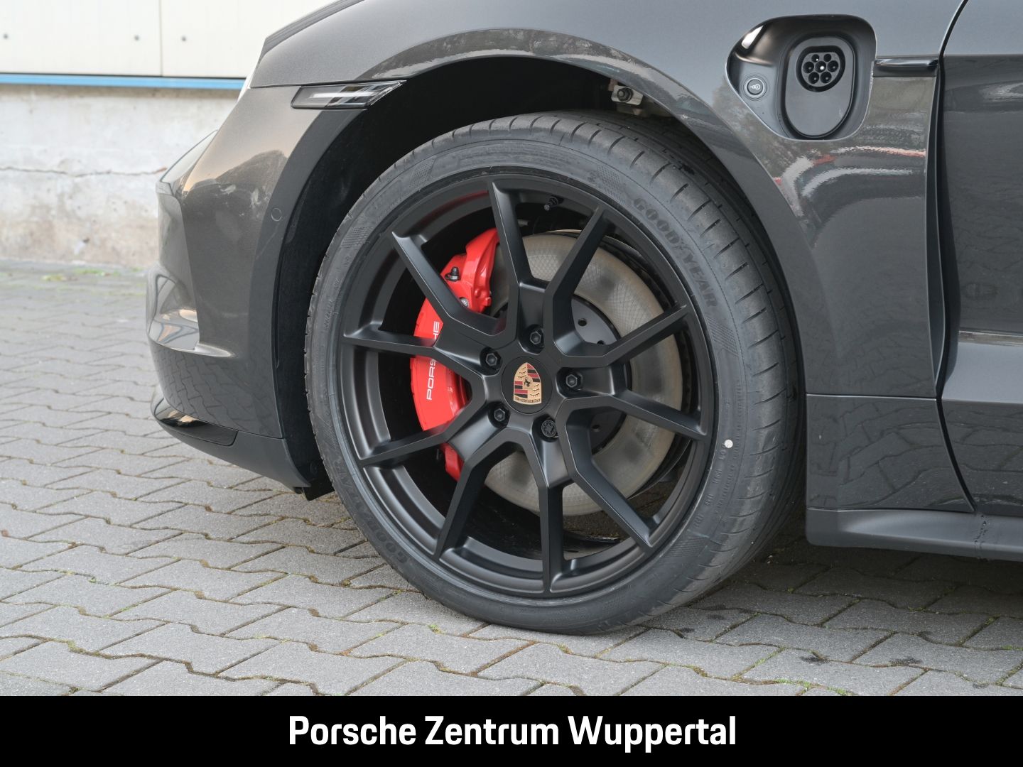 Porsche Taycan GTS Sport Turismo Active-Ride LED-Matrix