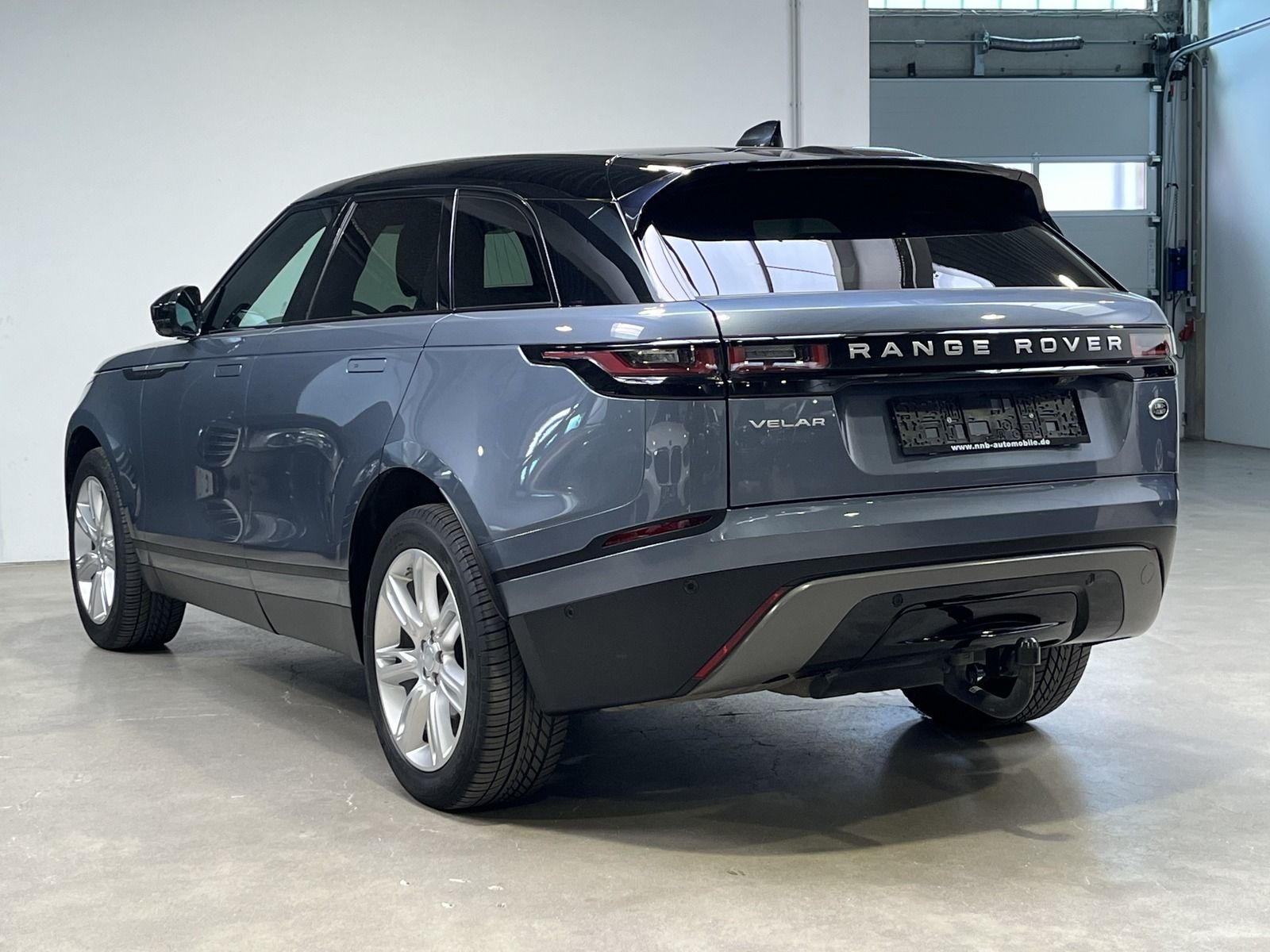 Range Rover Velar - Samsaru's Car Outlet