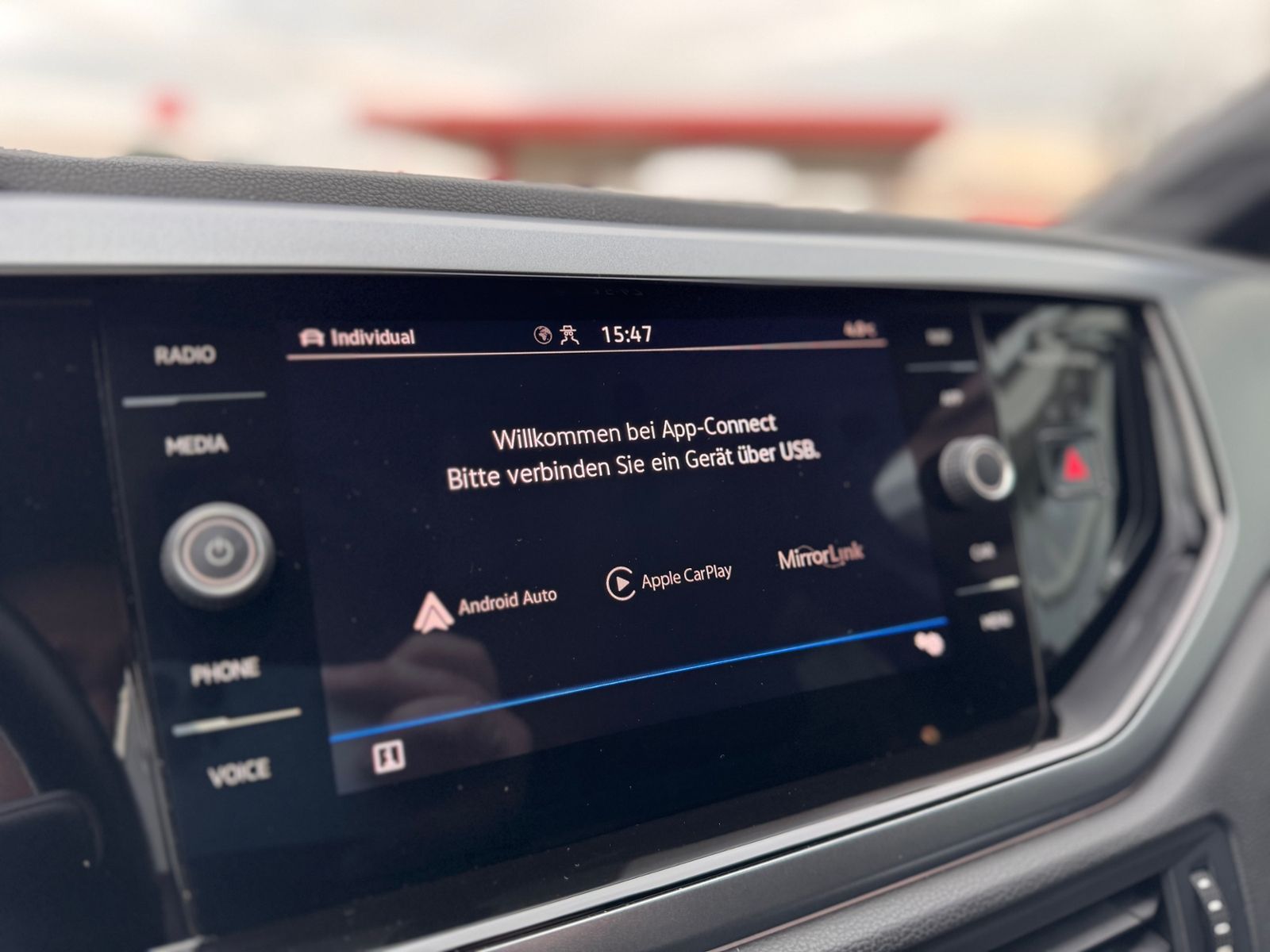 Volkswagen Polo Active DSG - Samsaru's Car Outlet