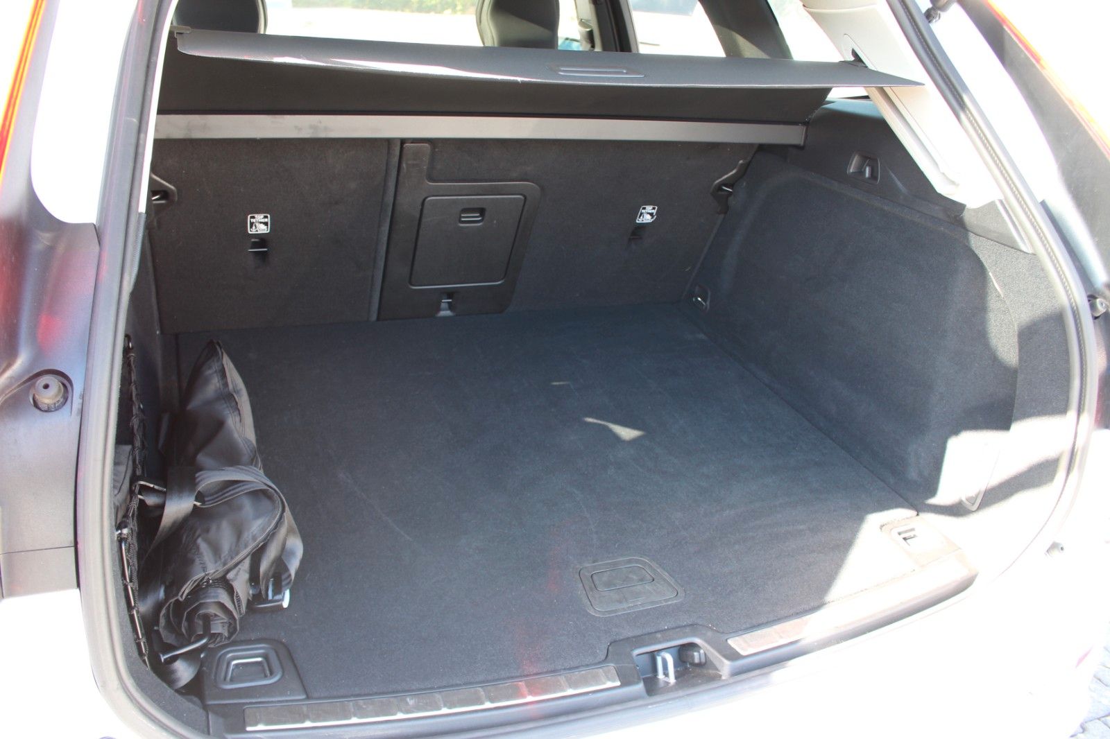 Volvo XC60 B5 Benzin Ultra Dark Massagesitze